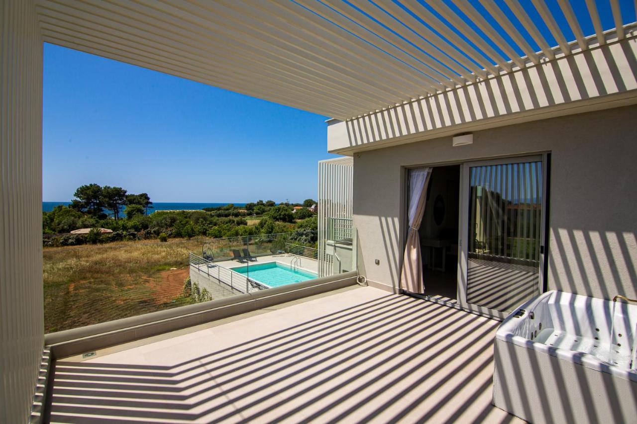 Io Luxury Pool & Hot Tub Suites Preveza Exterior photo