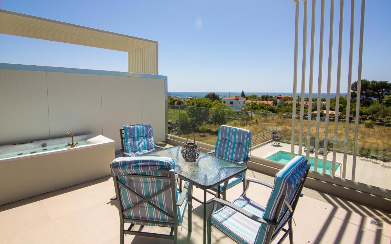 Io Luxury Pool & Hot Tub Suites Preveza Exterior photo