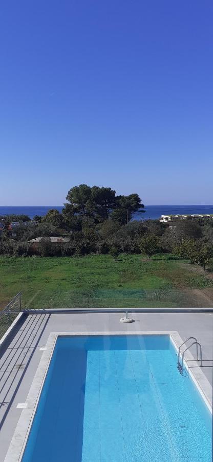 Io Luxury Pool & Hot Tub Suites Preveza Exterior photo